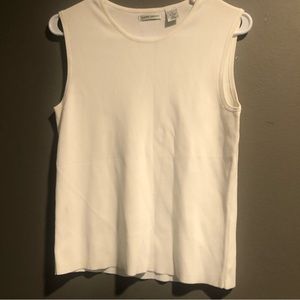 Laura Ashley Sleeveless Knit Top Medium